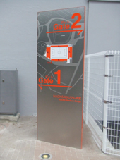 ���O�T�C��