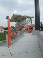 ���O�T�C��